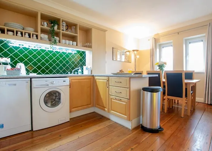 304 - The Harbour View By Shortstays *