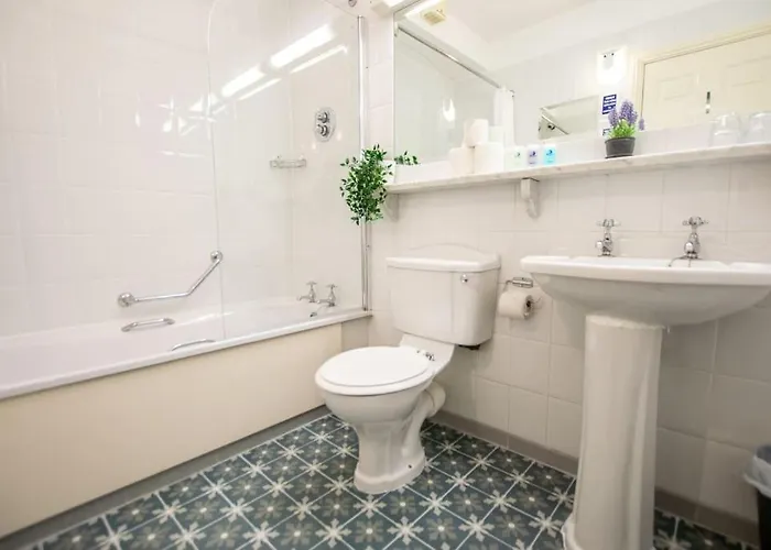 304 - The Harbour View By Shortstays Апартаменты *