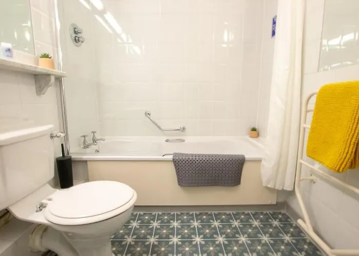 304 - The Harbour View By Shortstays *