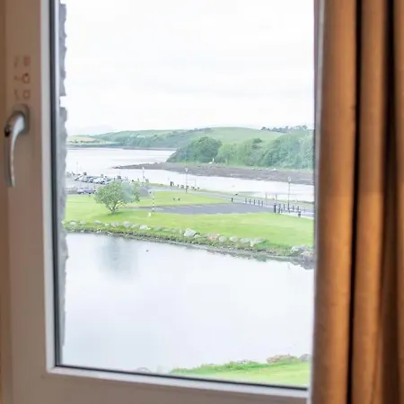 Apartment 304 - The Harbour View By Shortstays *