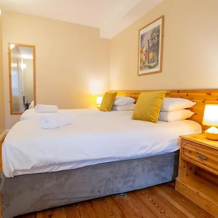 Apartment 304 - The Harbour View By Shortstays