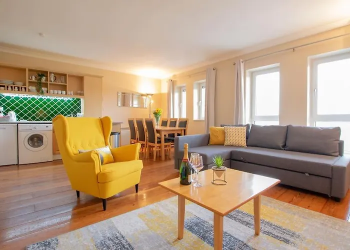 Апартаменты 304 - The Harbour View By Shortstays *