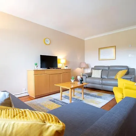 Apartament 304 - The Harbour View By Shortstays *